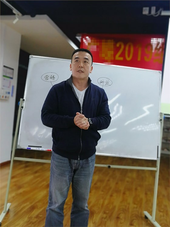 GR鞋業(yè)再次聘請澤亞咨詢導(dǎo)入教練式咨詢